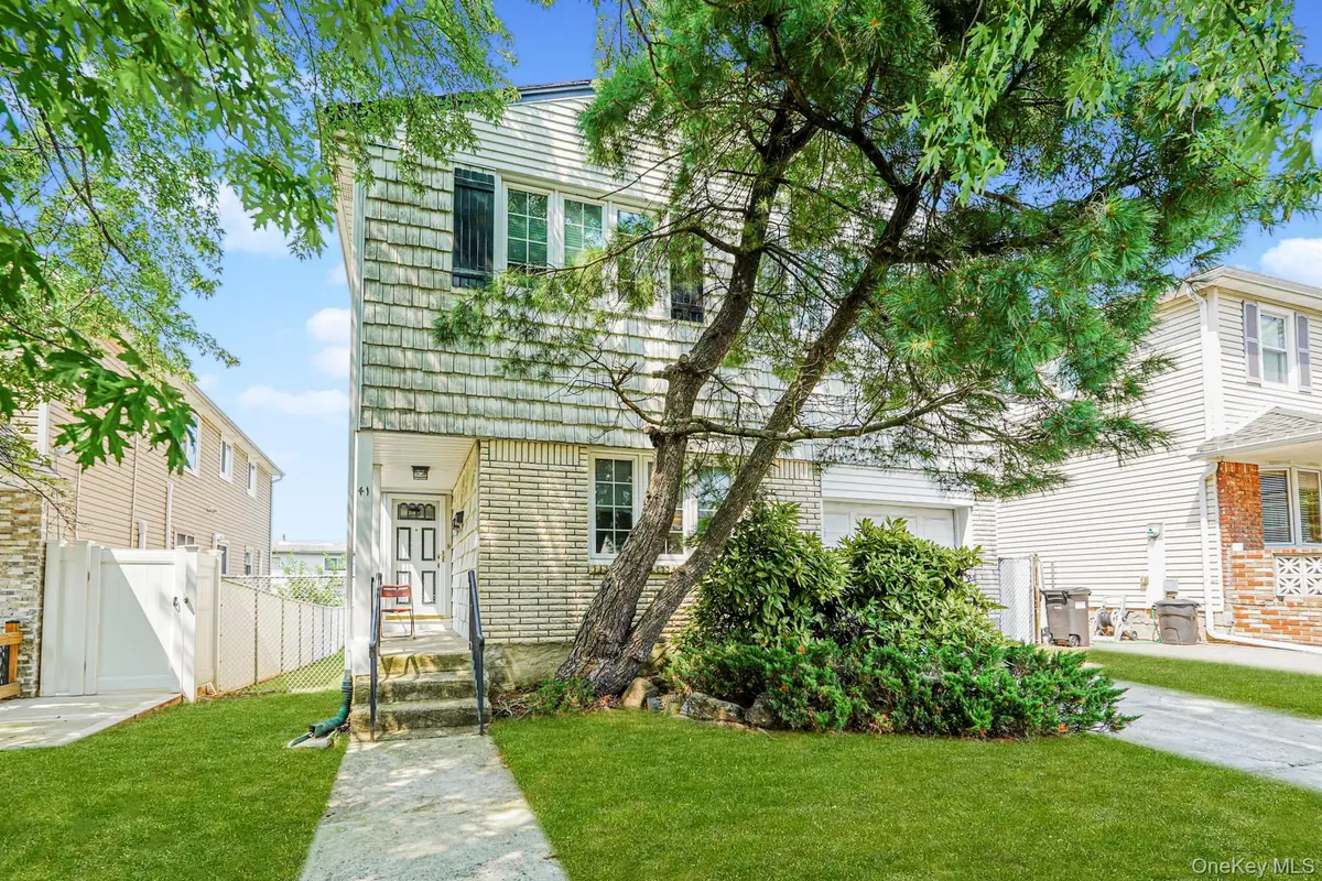 41 Middle Loop Road, Staten Island, NY 10308 - Image #1