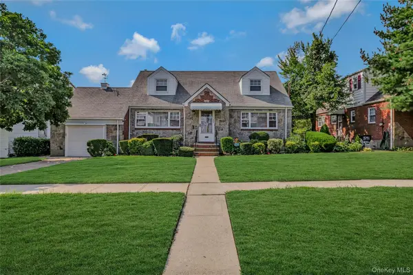 908 6th Avenue, New Hyde Park, NY 11040