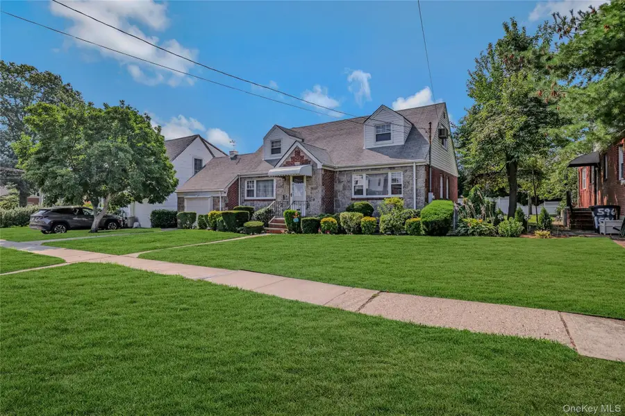 908 6th Avenue, New Hyde Park, NY 11040 - Image #3