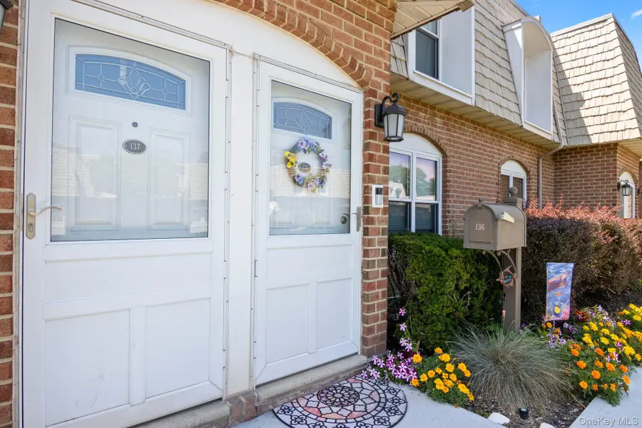 175 Main Avenue #136, Wheatley Heights, NY 11798 - Image #2