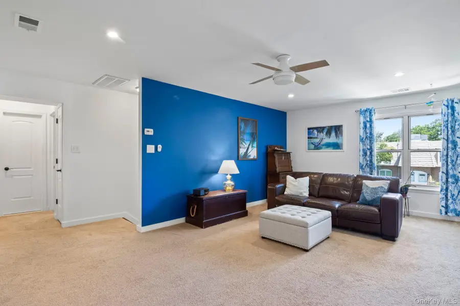 175 Main Avenue #136, Wheatley Heights, NY 11798 - Image #3