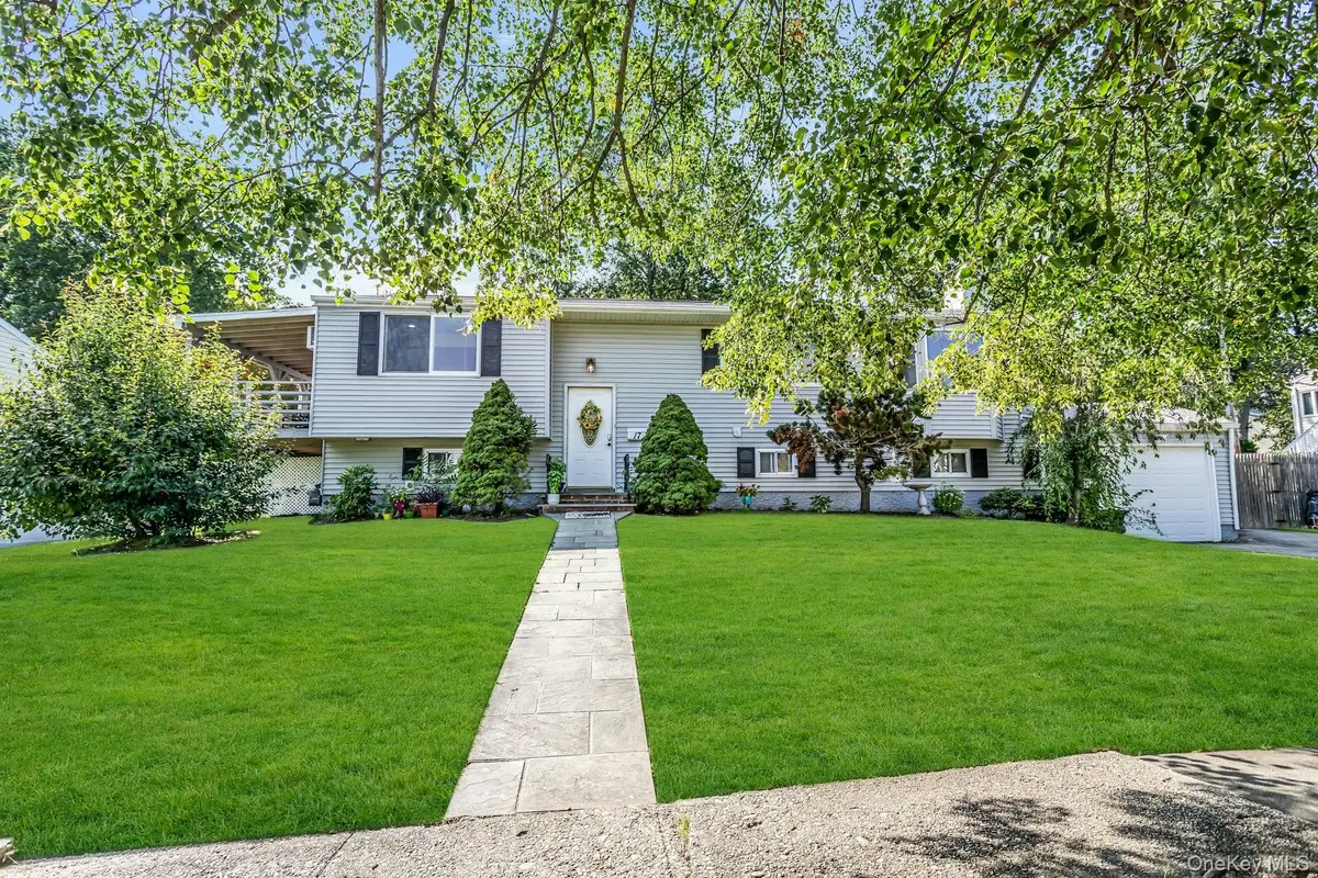 17 Phyllis Drive, East Northport, NY 11731 - #1