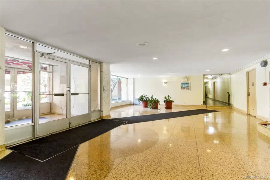 1 Sadore Lane #4T, Yonkers, NY 10710 - Image #2