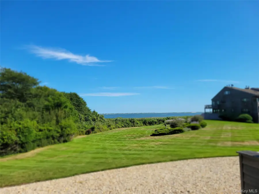 59-39 Watchogue Avenue, East Moriches, NY 11940 - Image #2