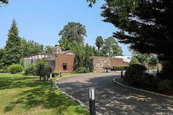 145 Arrandale Avenue, Great Neck, NY 11024 - Image #1