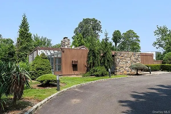 145 Arrandale Avenue, Great Neck, NY 11024 - Image #2