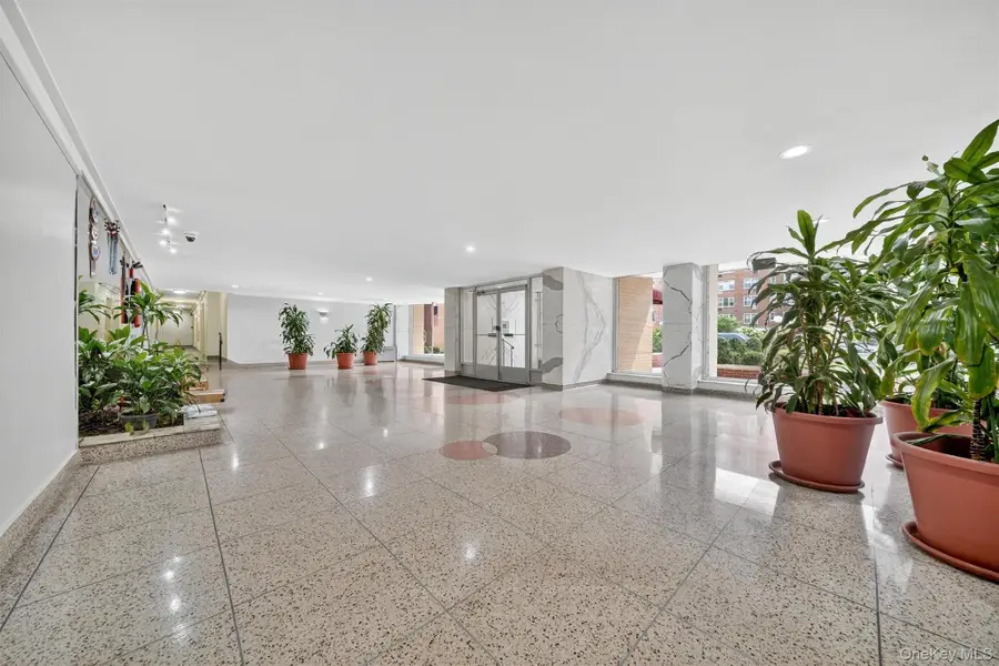 4 Sadore Lane #4U, Yonkers, NY 10710 - Image #3