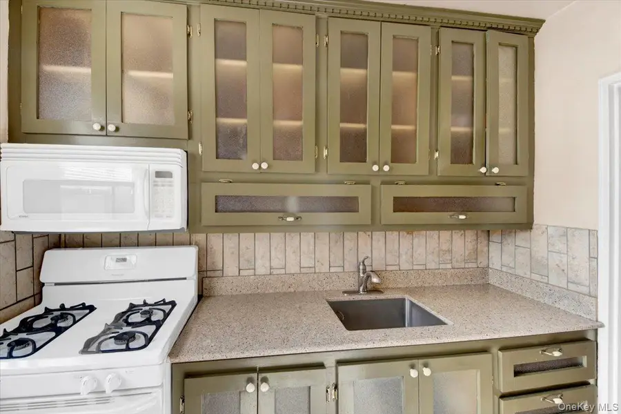 25-40 Union Street #3F, Flushing, NY 11354 - Image #3