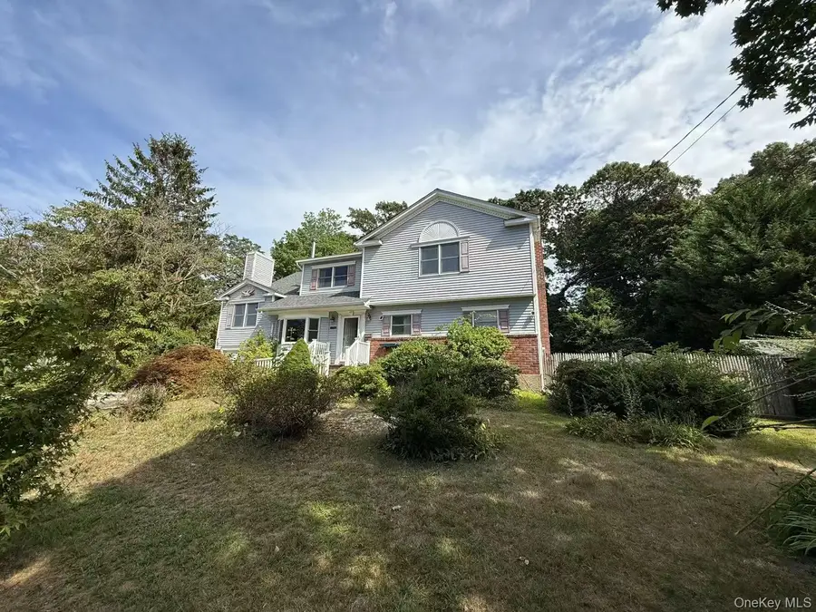 216 Glenwood Lane, Port Jefferson, NY 11777 - Image #2