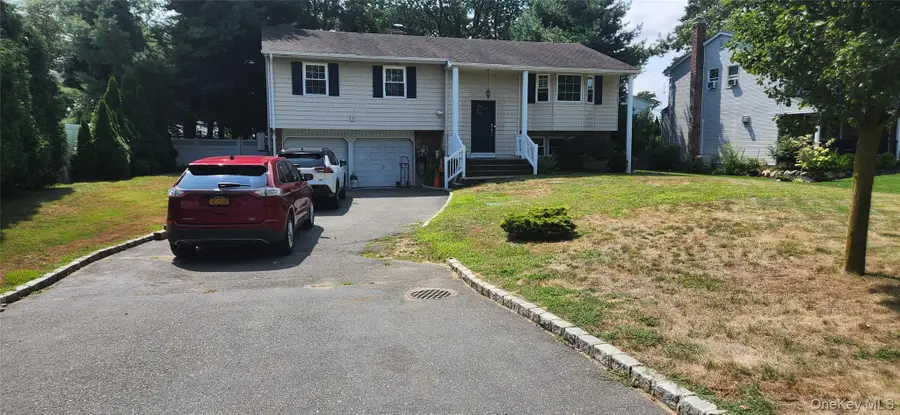 316 Mount Pleasant Road, Hauppauge, NY 11788 - Image #2