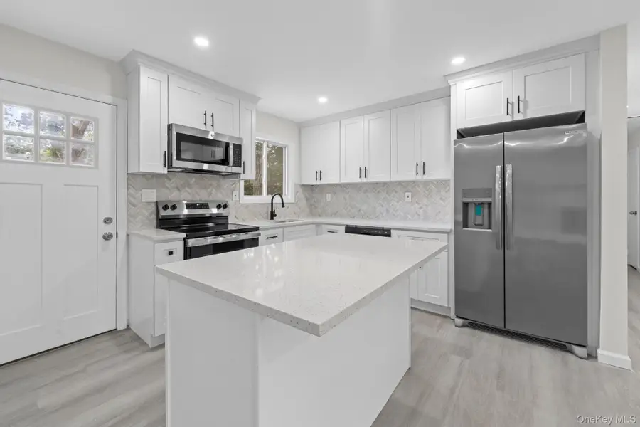 16 Deer Drive, Sound Beach, NY 11789 - Image #3