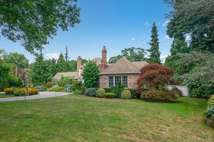 1331 Harbor Road, Hewlett Harbor, NY 11557 - Image #2