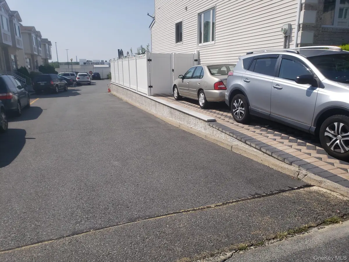 89 Lott Lane, Staten Island, NY 10314 - Image #1