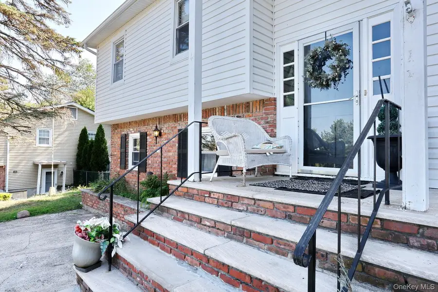 14 Rock Drive, Valley Cottage, NY 10989 - Image #2