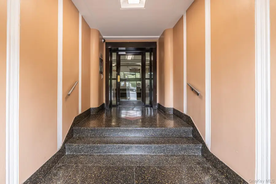 2190 Boston Road #4E, Bronx, NY 10462 - Image #2