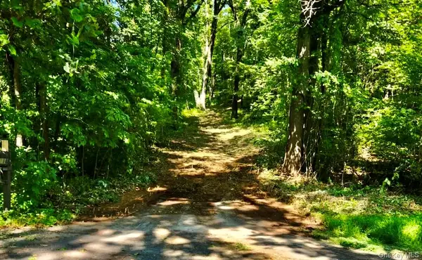 109 Deer Run Road, Red Hook, NY 12571