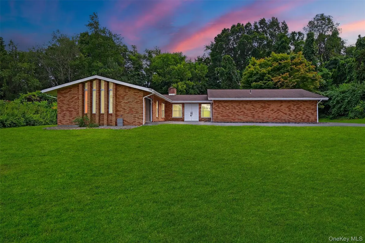 7 Penny Lane, Marlboro, NY 12542 - Image #1