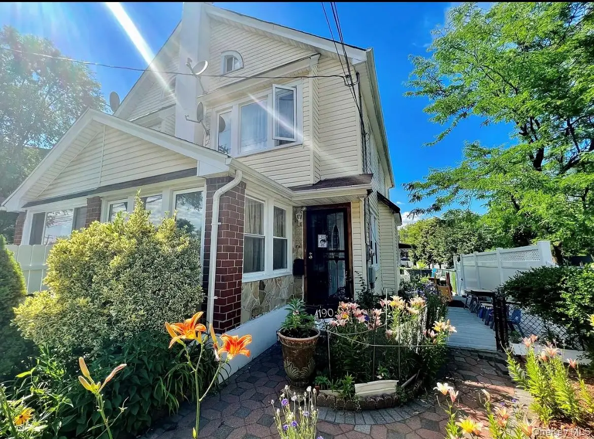 19027 109th Road, Saint Albans, NY 11412 - Image #1