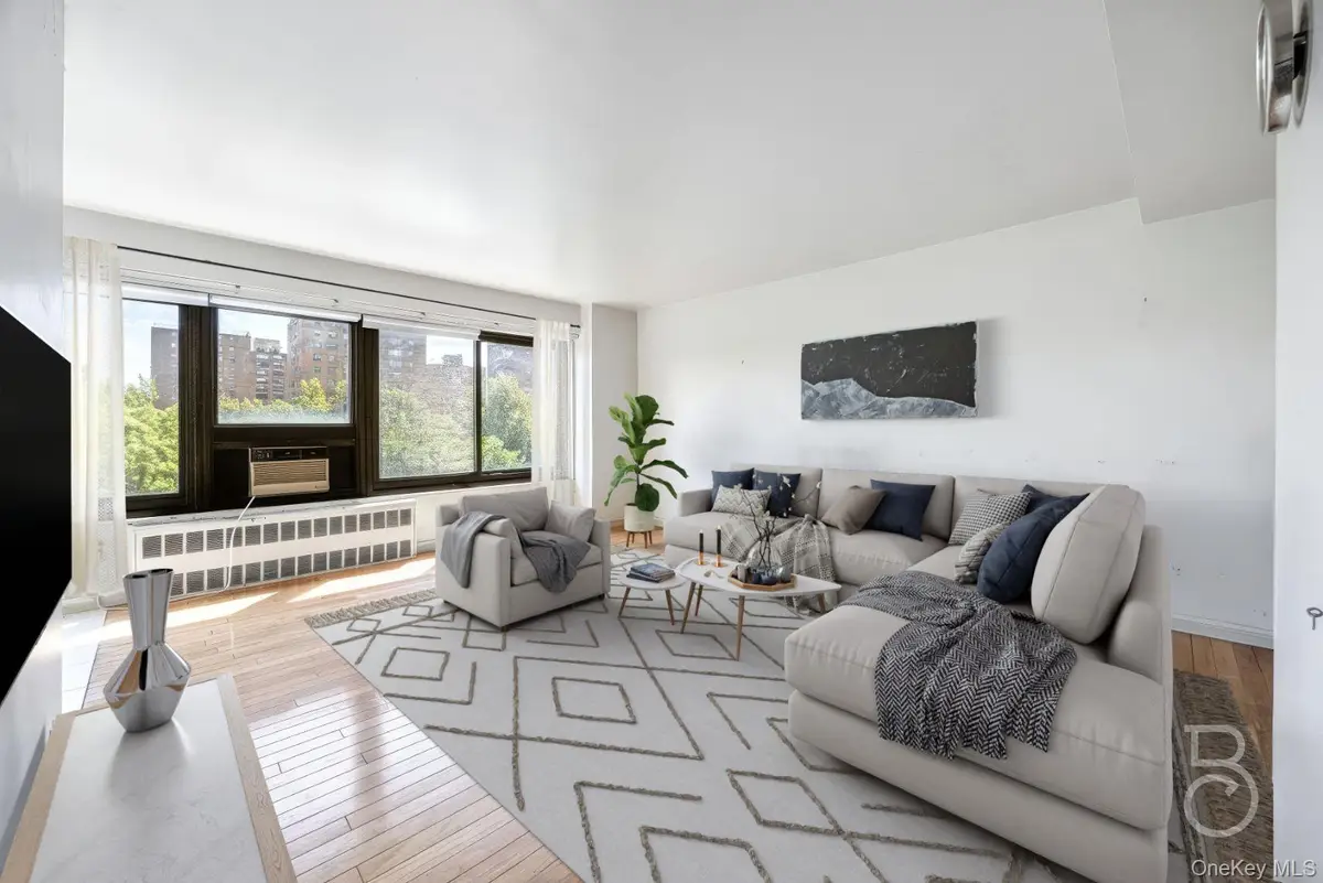 33-47 14th Street #6D, Astoria, NY 11106 - Image #1