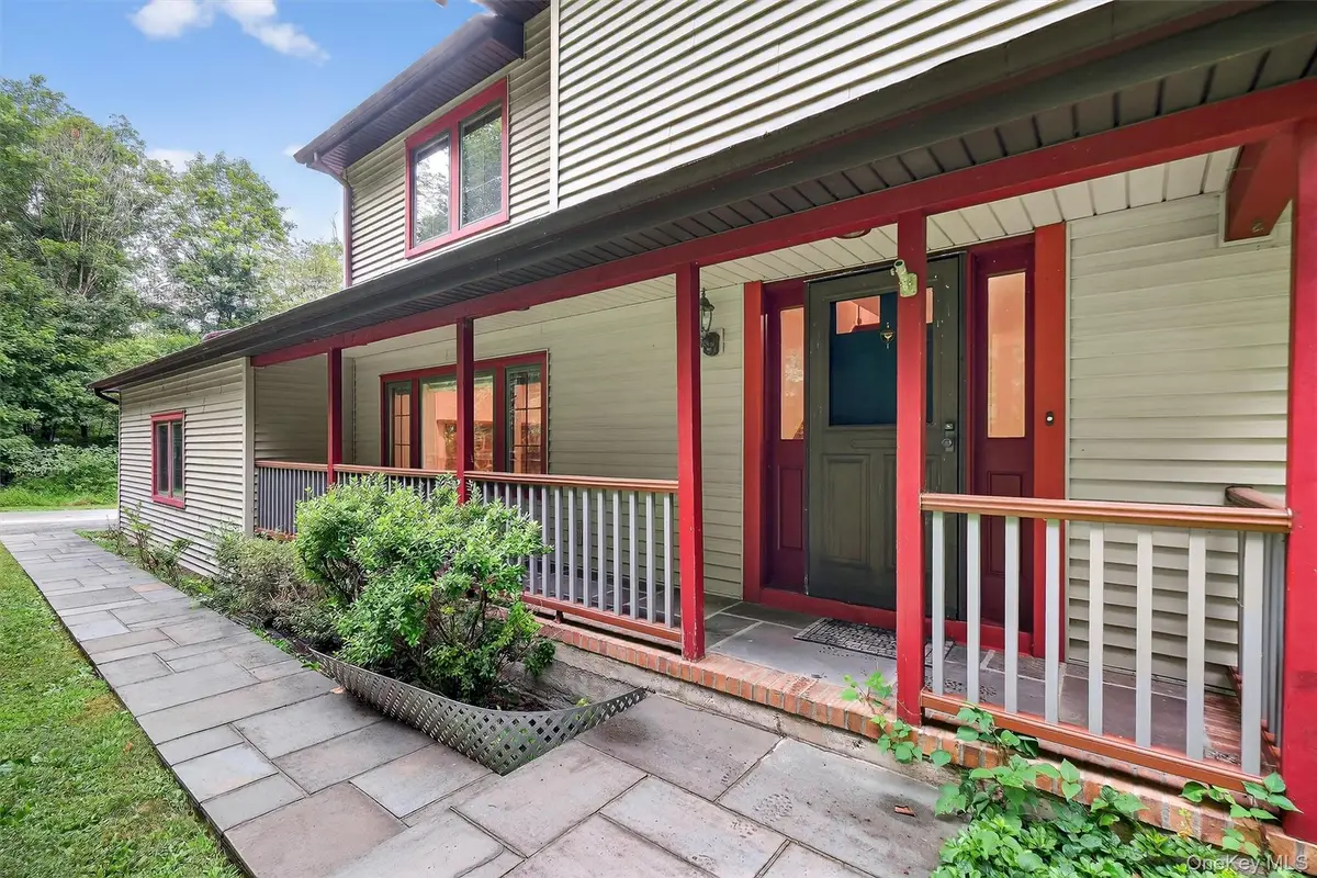 16 Flag Lane, Campbell Hall, NY 10916 - Image #1