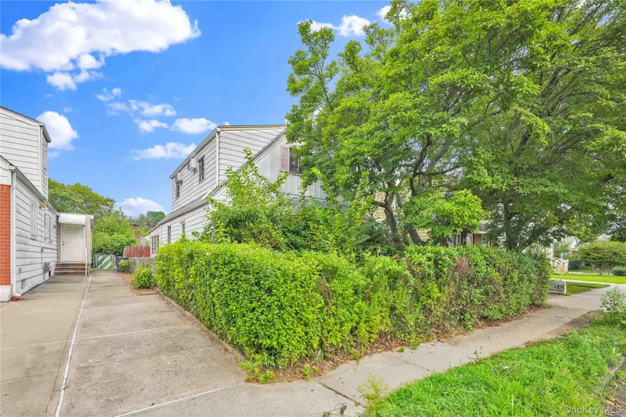 50-12 Utopia Parkway, Fresh Meadows, NY 11365 - Image #2