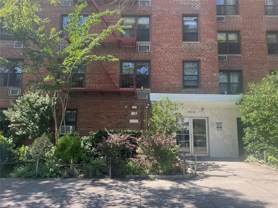 140-15 Holly Avenue #2M, Flushing, NY 11355 - Image #3