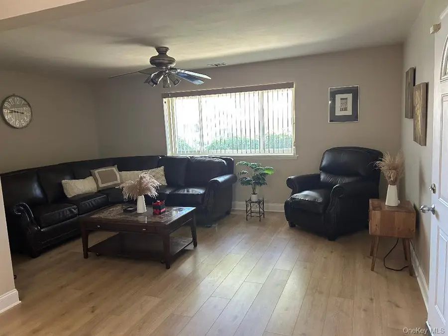 228 Feller Drive, Central Islip, NY 11722 - Image #2