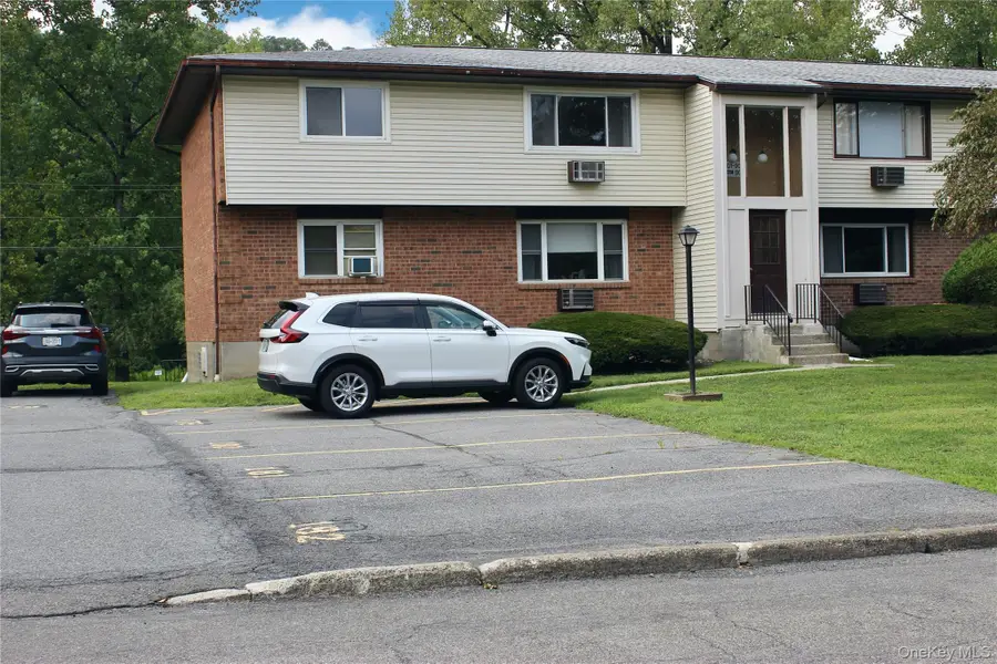 909 Parr Meadow Drive #9I, Newburgh, NY 12550 - Image #2