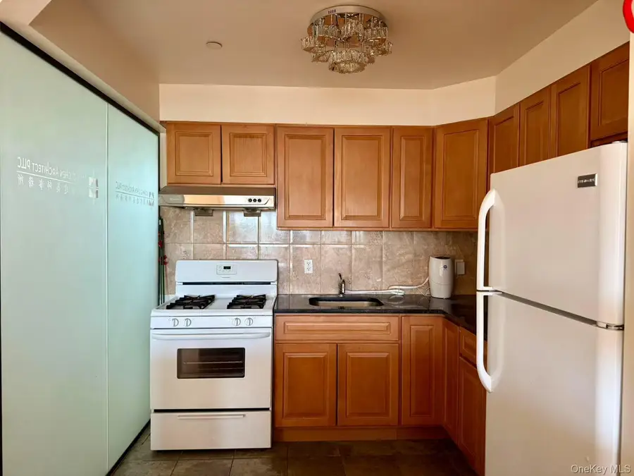 5804 Main Street #2D, Flushing, NY 11355 - Image #3
