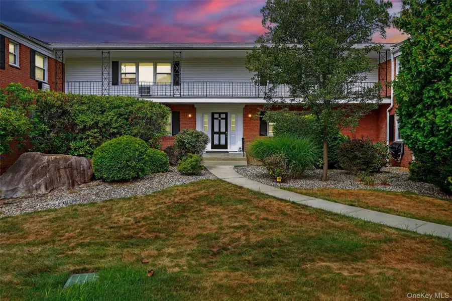 25 Bon Air Cir #8308, Suffern, NY 10901 - Image #3