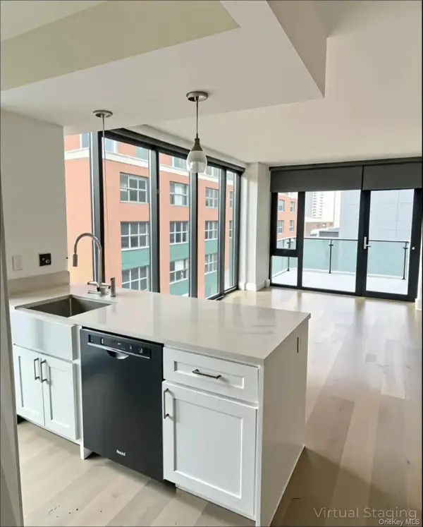 4104 27th Street #9C, Long Island City, NY 11101