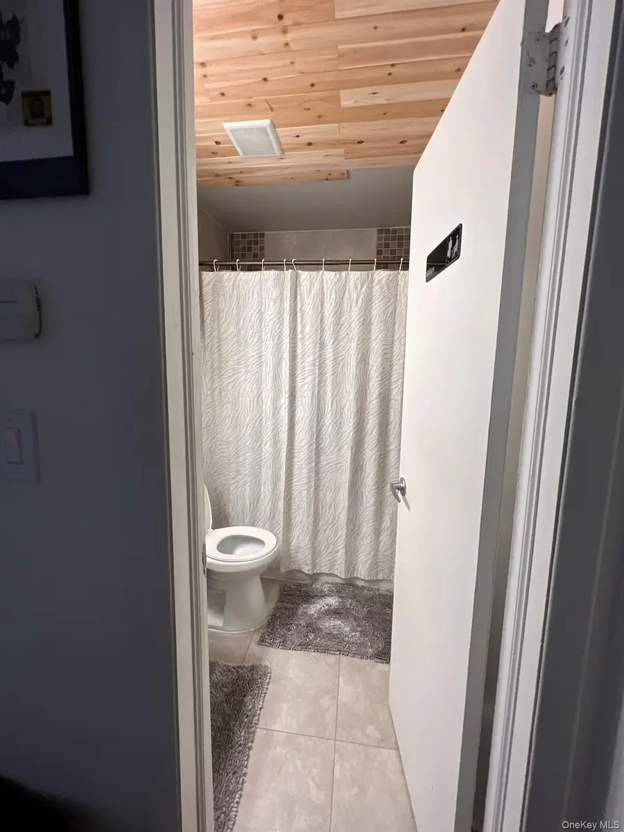 18 21st Avenue, Bay Shore, NY 11706 - Image #3