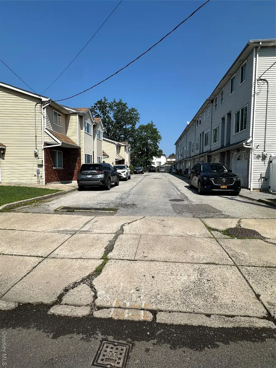 1 Patty Court, Staten Island, NY 10312 - Image #2