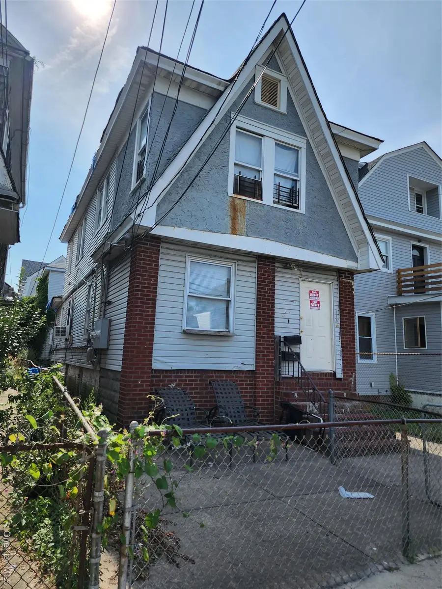 179 Beach 114th Street, Rockaway Park, NY 11694 - Image #2