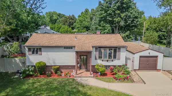 2401 Race Avenue, Medford, NY 11763