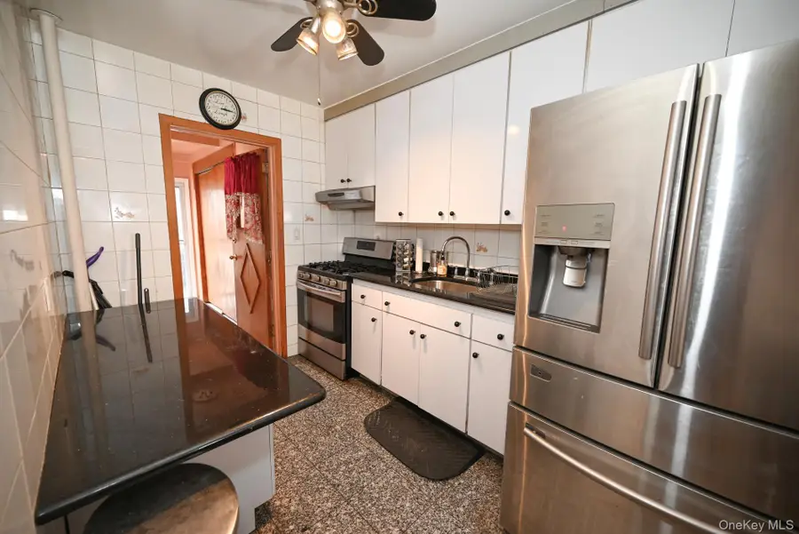 6060 Flushing Avenue, Maspeth, NY 11378 - Image #2
