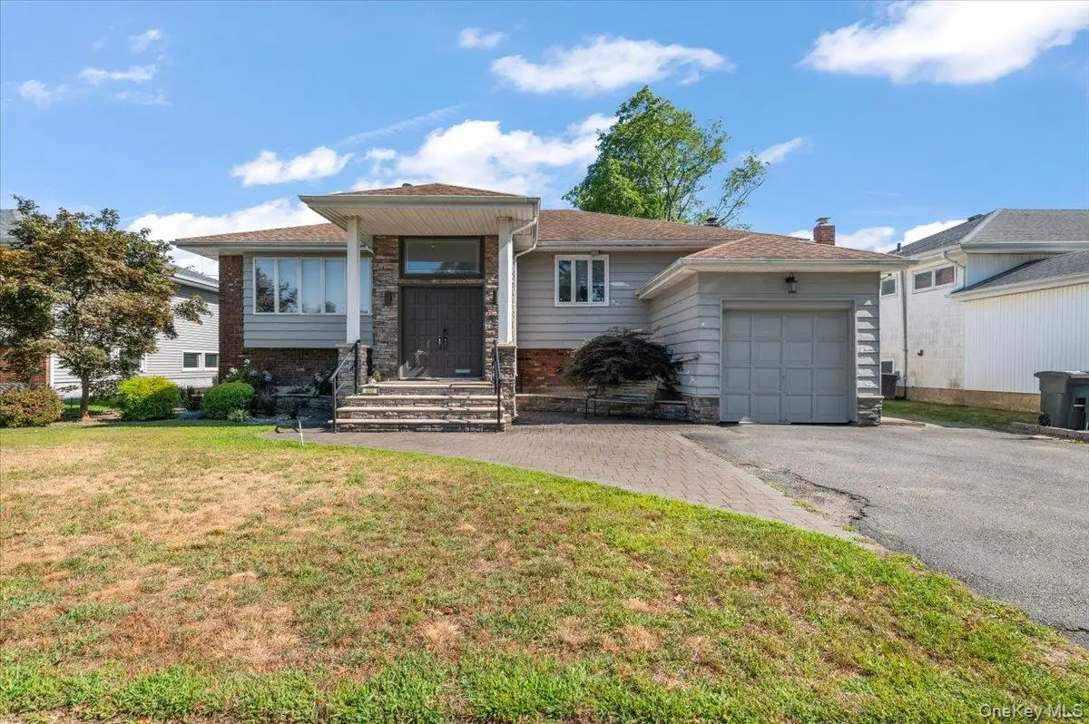 844 Flanders Drive, Valley Stream, NY 11581 - Image #1