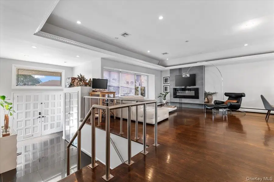 844 Flanders Drive, Valley Stream, NY 11581 - Image #3