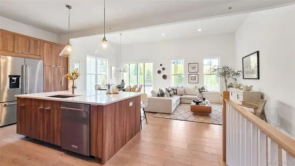 2073 Summit Loop #100, Carmel, NY 10512