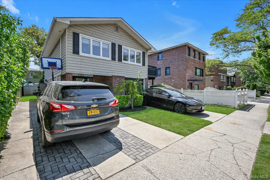 505 Hicksville Road, Far Rockaway, NY 11691 - Image #3