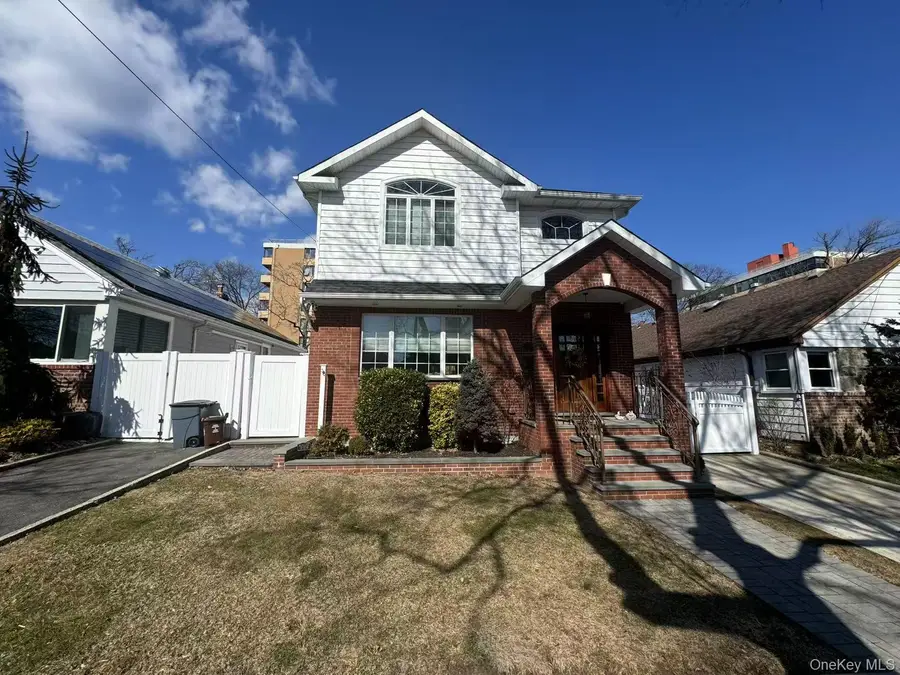 162-11 12nd Ave, Beechhurst, NY 11357 - Image #2