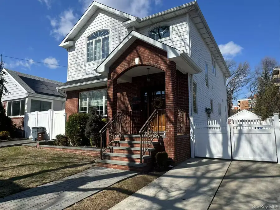 162-11 12nd Ave, Beechhurst, NY 11357 - Image #3