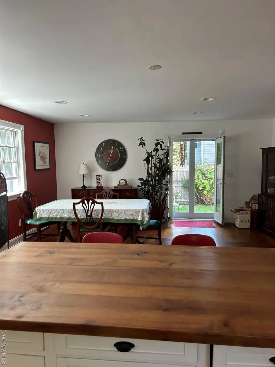 11 W Meadow Lane, Stony Brook, NY 11790 - Image #2