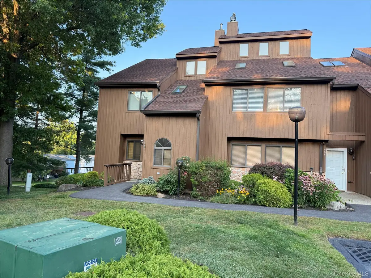 908 Scenic Lane, Poughkeepsie, NY 12603 - Image #1