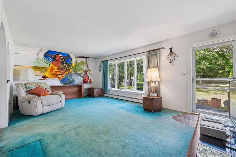 225 Chichester Ave, Center Moriches, NY 11934 - Image #2