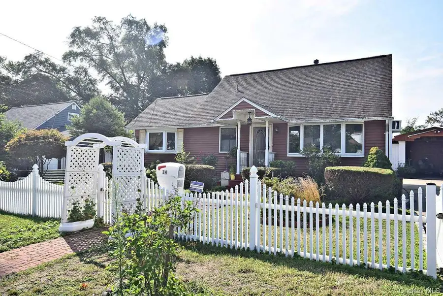 14 E Walnut Street, Central Islip, NY 11722 - Image #2