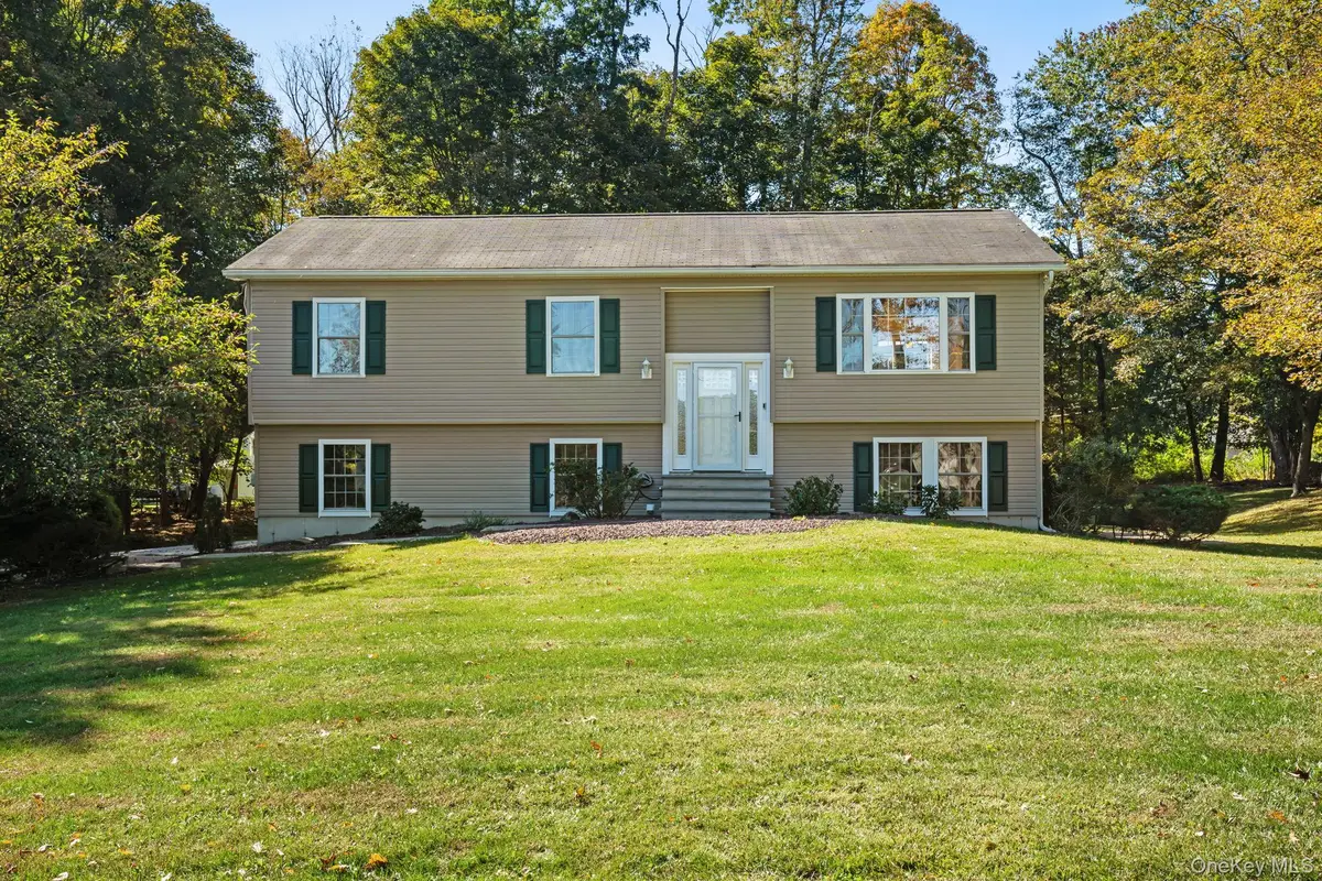 11 Old Martin Road, Hopewell Junction, NY 12533 - Image #1