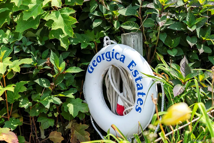 30 Huckleberry Lane, East Hampton, NY 11937 - Image #2