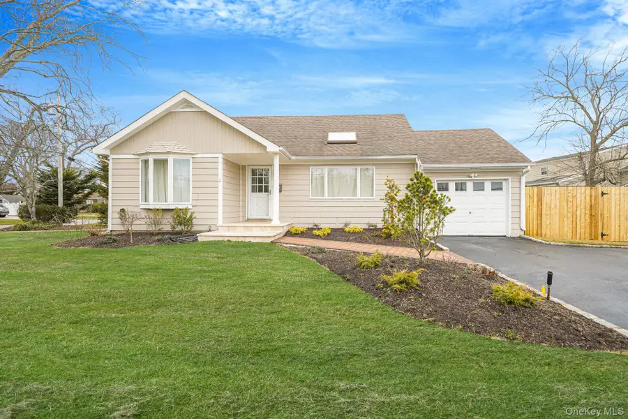 2 Bay Place, Bay Shore, NY 11751 - #2