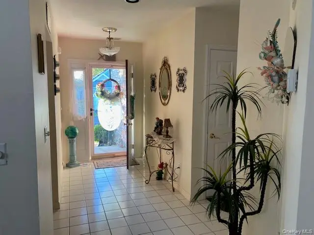 8 Ariel Drive, Middle Island, NY 11953 - Image #3